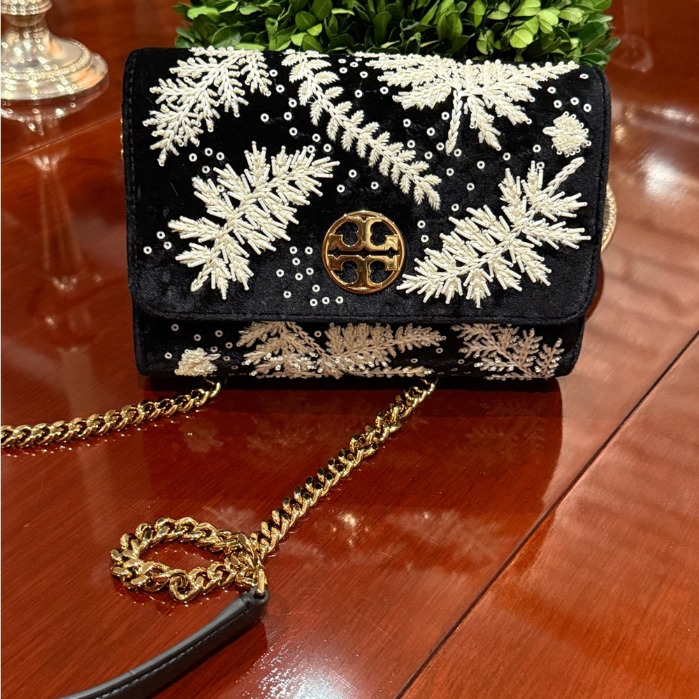 Stunning new Tory Burch beaded velvet Willa bag adjustablee strap - Picture 12 of 13